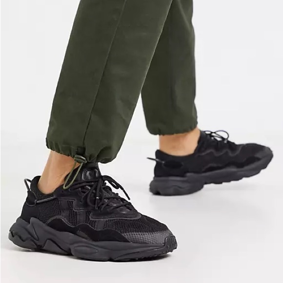 BNWT Adidas Ozweego - Triple Black - Picture 1 of 7